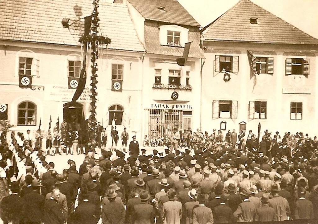 Rundgang im Rahmen des Internationalen Menschenrechtesymposiums: Leben neben dem Lager – Menschen im Umfeld des KZ Gusen